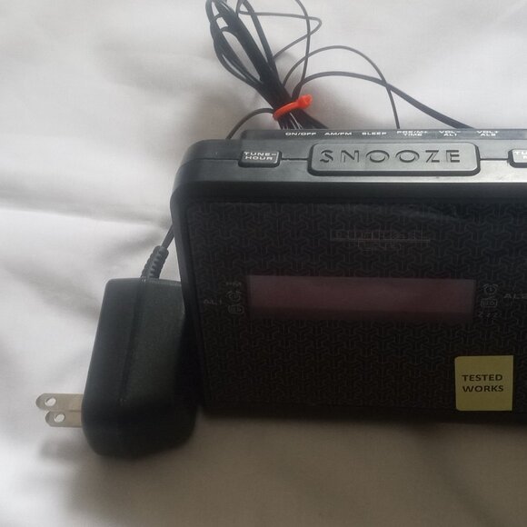 Intertek Digital Lab Clock Radio DLCR580P, Dual Power Works - Picture 3 of 7